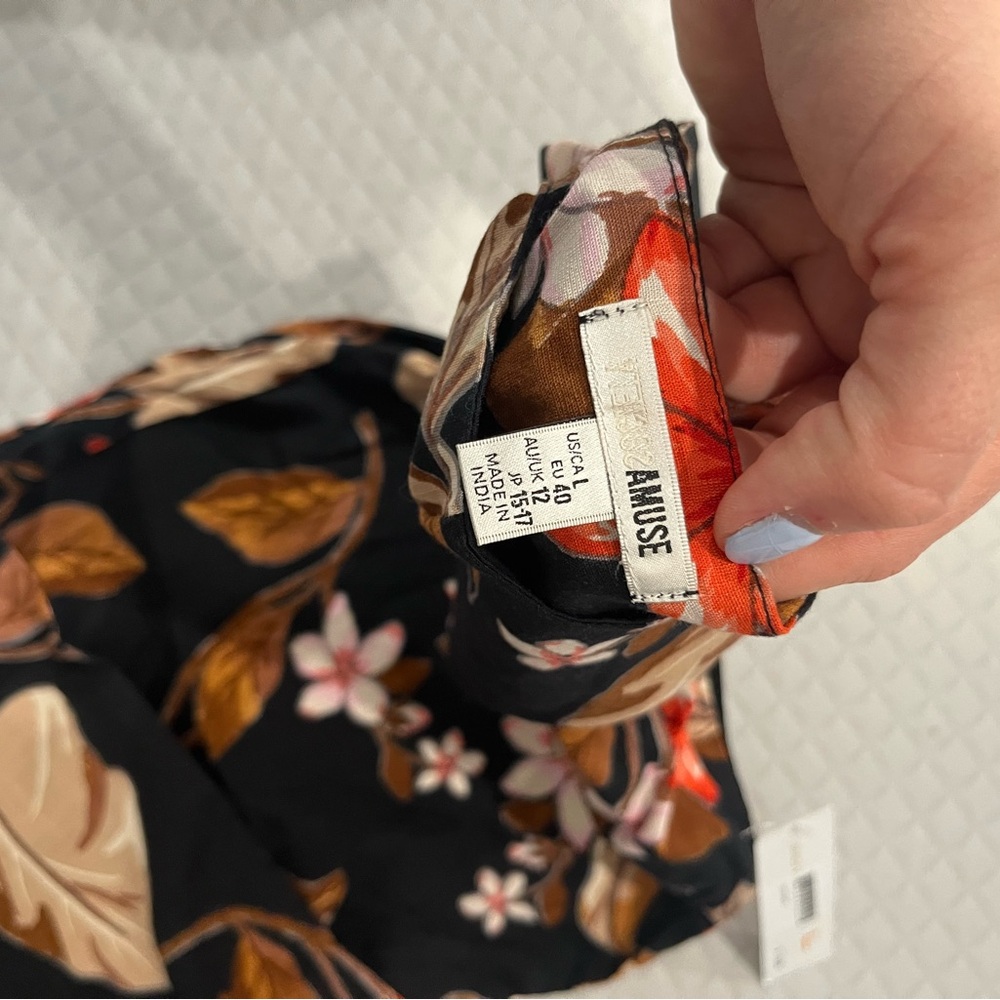 Floral pants - Picture 3 of 3
